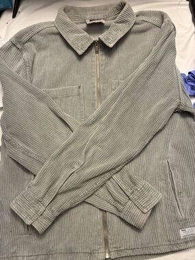 Zara Grey Corduroy Jacket Shacket Size XL Zipper Pockets Long Sleeved